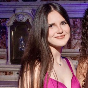 Sveva, Babysitter in Belvedere