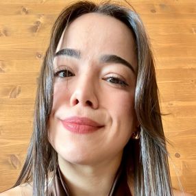 Alice, Babysitter a Cagliari