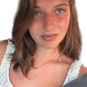 Benedetta, Babysitter a Calvizzano