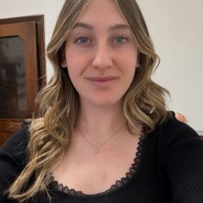 Elisa, Babysitter a Trescore Balneario