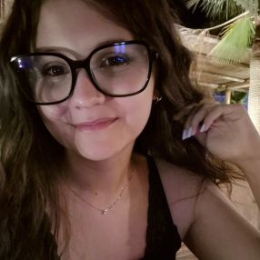 Sara, Babysitter a Cameri