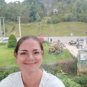 Joice, Babysitter a Imola