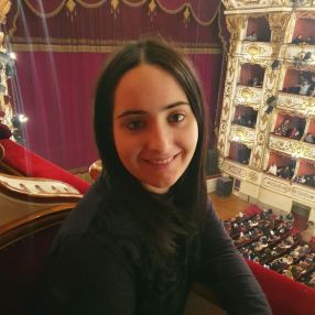 Sofia, Babysitter a Cavriago