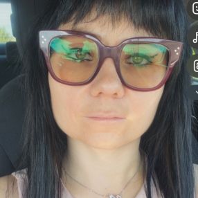 Gabiria, Babysitter a Broni