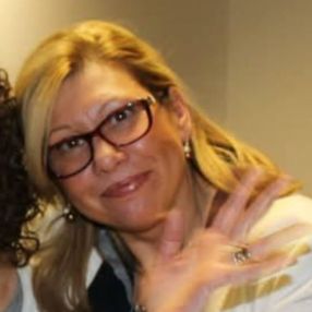 Paola, Babysitter a Gassino torinese