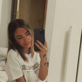 Lia, Babysitter a Capodrise