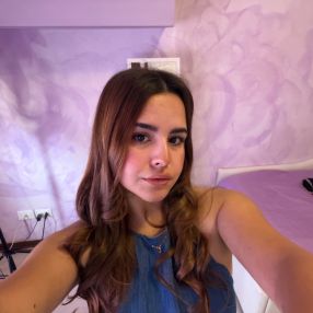 Giulia, Babysitter in Follo