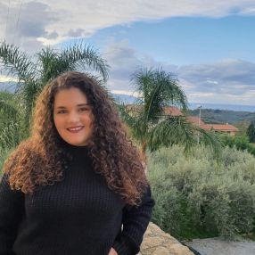 Cristina, Babysitter a Barcellona Pozzo di Gotto