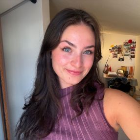 Eva, Babysitter in Reggello