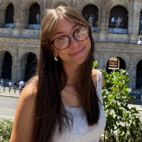 Eleonora, Babysitter a Contigliano