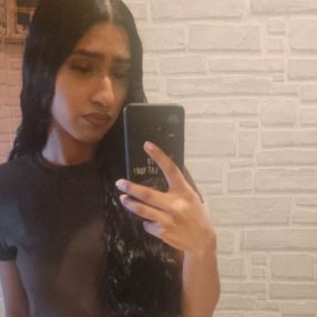 Huda, Babysitter in Villaggio Brollo