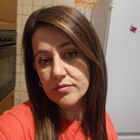Tila, Babysitter a Ceva