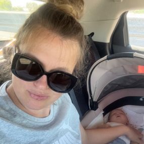 Anna, Famiglia a Viareggio