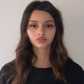 Siham, Babysitter a Pederobba