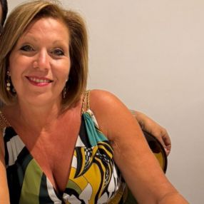 Calogera, Babysitter in Menfi