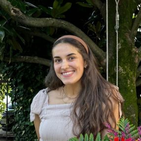 Prudencia, Babysitter a Nove