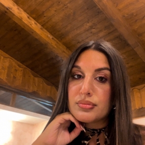 Carolina, Babysitter a Frignano