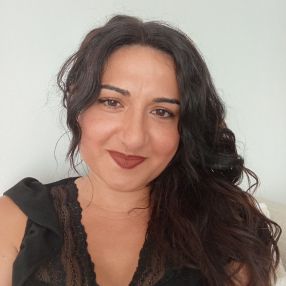 Rosalía, Babysitter a Terrasini