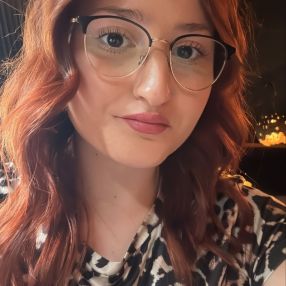 Sophia, Babysitter a Medicina