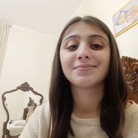 Elena, Babysitter a Vimodrone