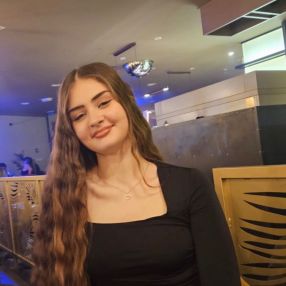 Nicole, Babysitter a Figino Serenza