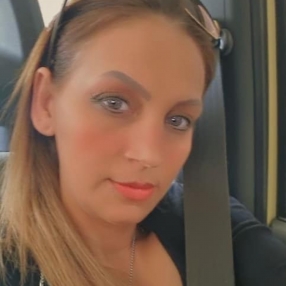 Gomez, Babysitter a Palagonia