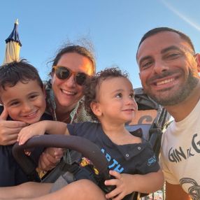 Silvia, Famiglia a San Cipriano D'aversa