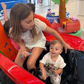 Elena, Famiglia a Cesano Maderno