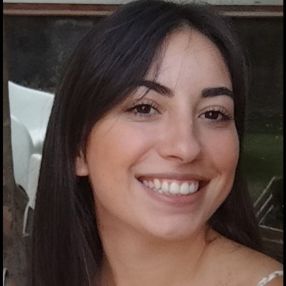 Adriana, Babysitter a Gravina di Catania