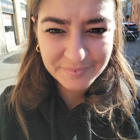 Flavia, Babysitter a Mesagne