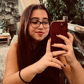 Elena, Babysitter a Laterza