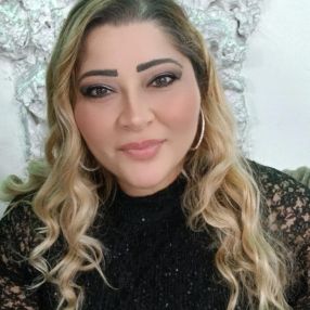 Vincenza, Babysitter a Aversa
