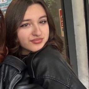 Giulia, Babysitter in Castellammare del Golfo