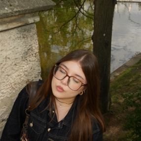 Federica, Babysitter a Calvizzano
