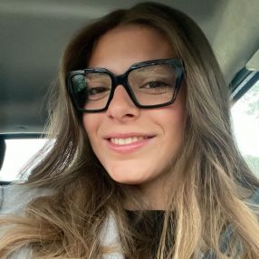 Valeria, Babysitter a Caronno Pertusella