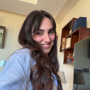 Elèna, Babysitter a Cinisi