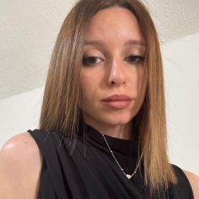Rebecca, Babysitter a Crispiano