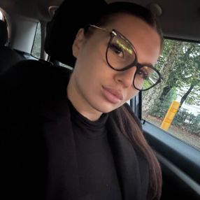 Sofia, Babysitter in Signa