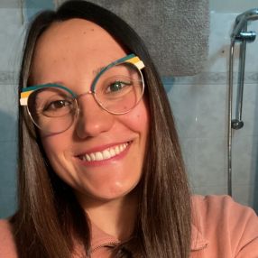 Sara, Babysitter a Sassari