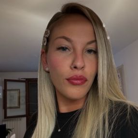 Vittoria, Babysitter a Fiesso D'artico