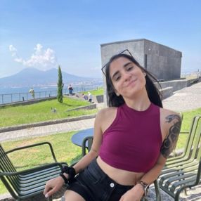 Elena, Babysitter a Vicenza