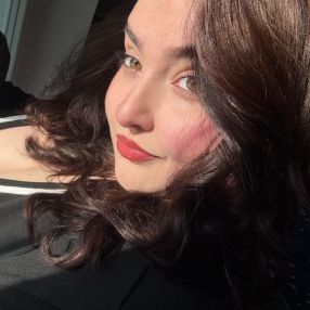 Marzia, Babysitter a Genova