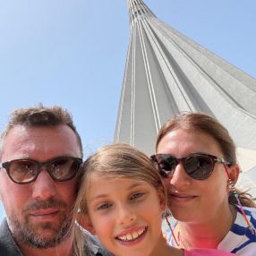 Simona, Famiglia a La Spezia