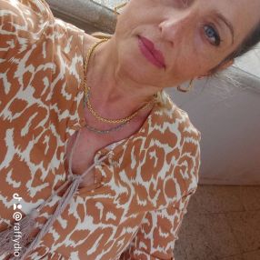 Raffaella, Babysitter a Pollena Trocchia
