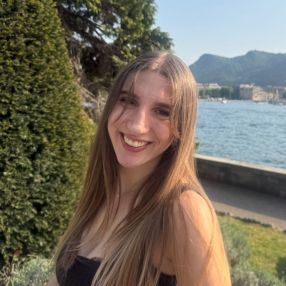 Kamila, Babysitter a Lomazzo
