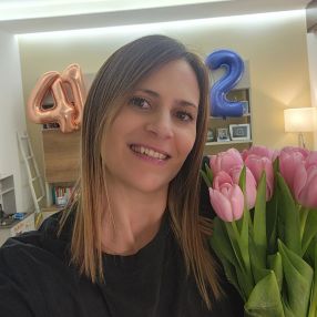 Claudia , Babysitter a Rho