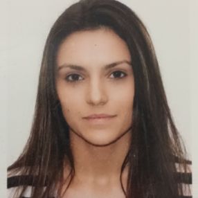 Adelina, Babysitter in Alliste