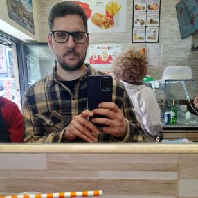 MUHAMMAD WAQAR, Famiglia a Busto Arsizio