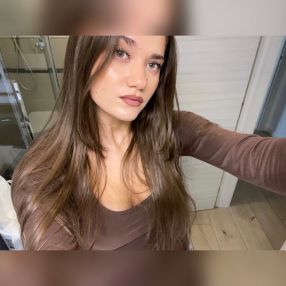 Dea, Babysitter a Riva del Garda