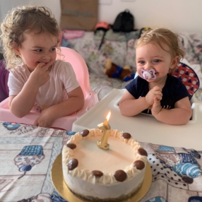 Valeria, Famiglia a Mazze